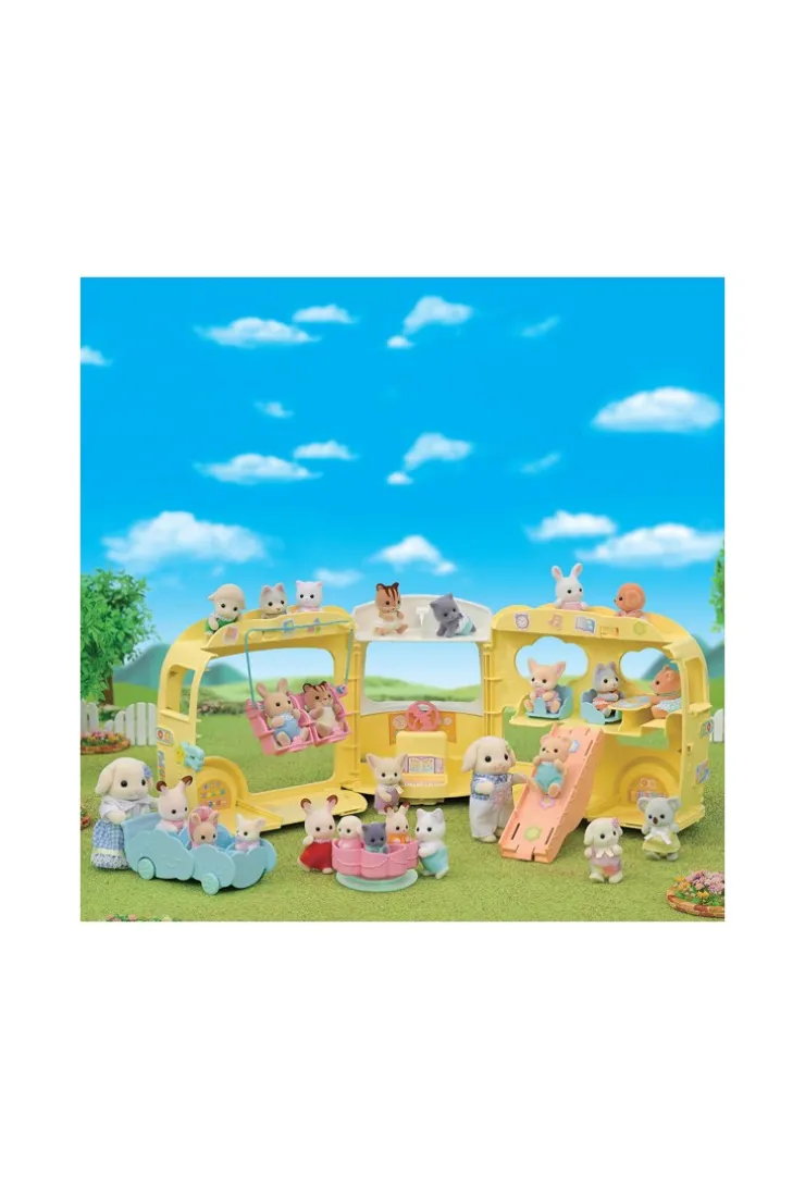5744 Le bus arc en ciel et sa cour de récréation Sylvanian